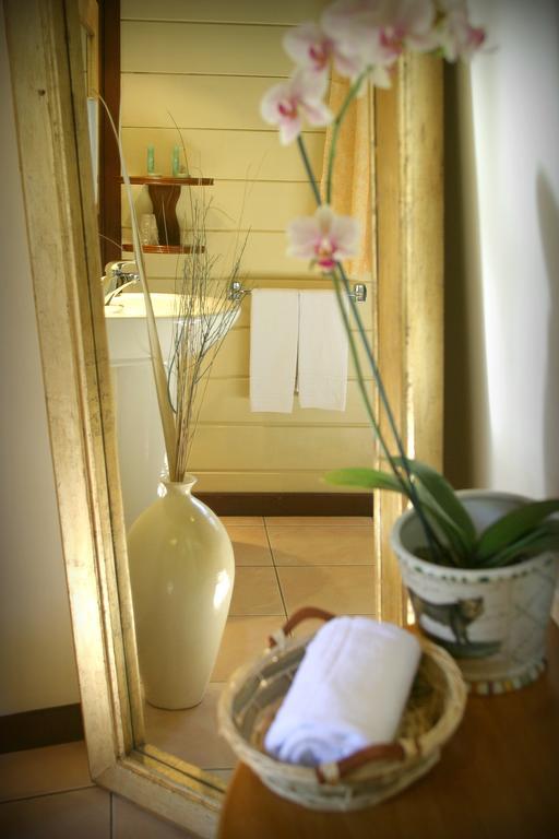 Hotel Le Domaine Des Pierres Saint Pierre Habitación foto