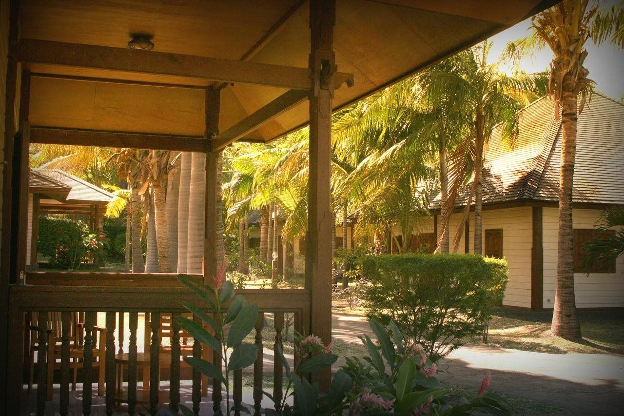 Hotel Le Domaine Des Pierres Saint Pierre Exterior foto